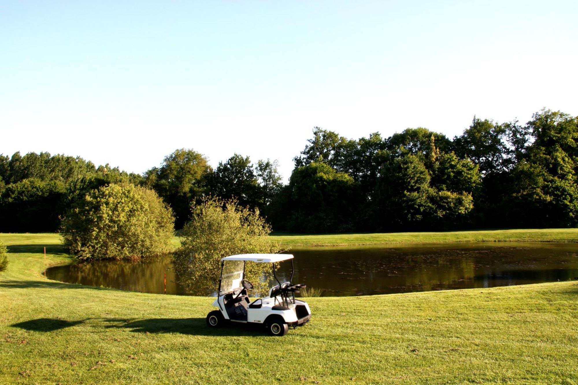 Anjou Golf And Country Club Hotell Champigné Eksteriør bilde